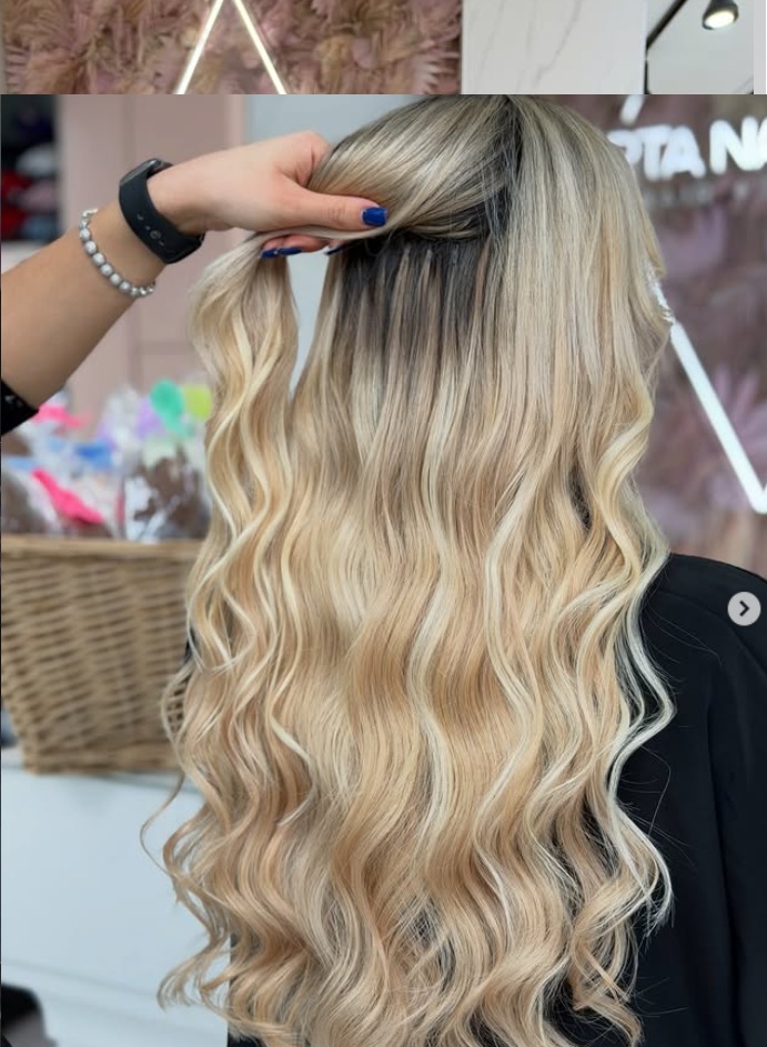 Capelli dopo il lavoro di extension e schiaritura
